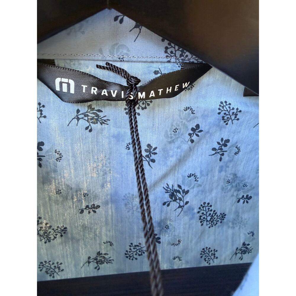 TravisMathew Something New Button-Up Shirt NWT Men’s Small Heather Blue Floral - Picture 7 of 8